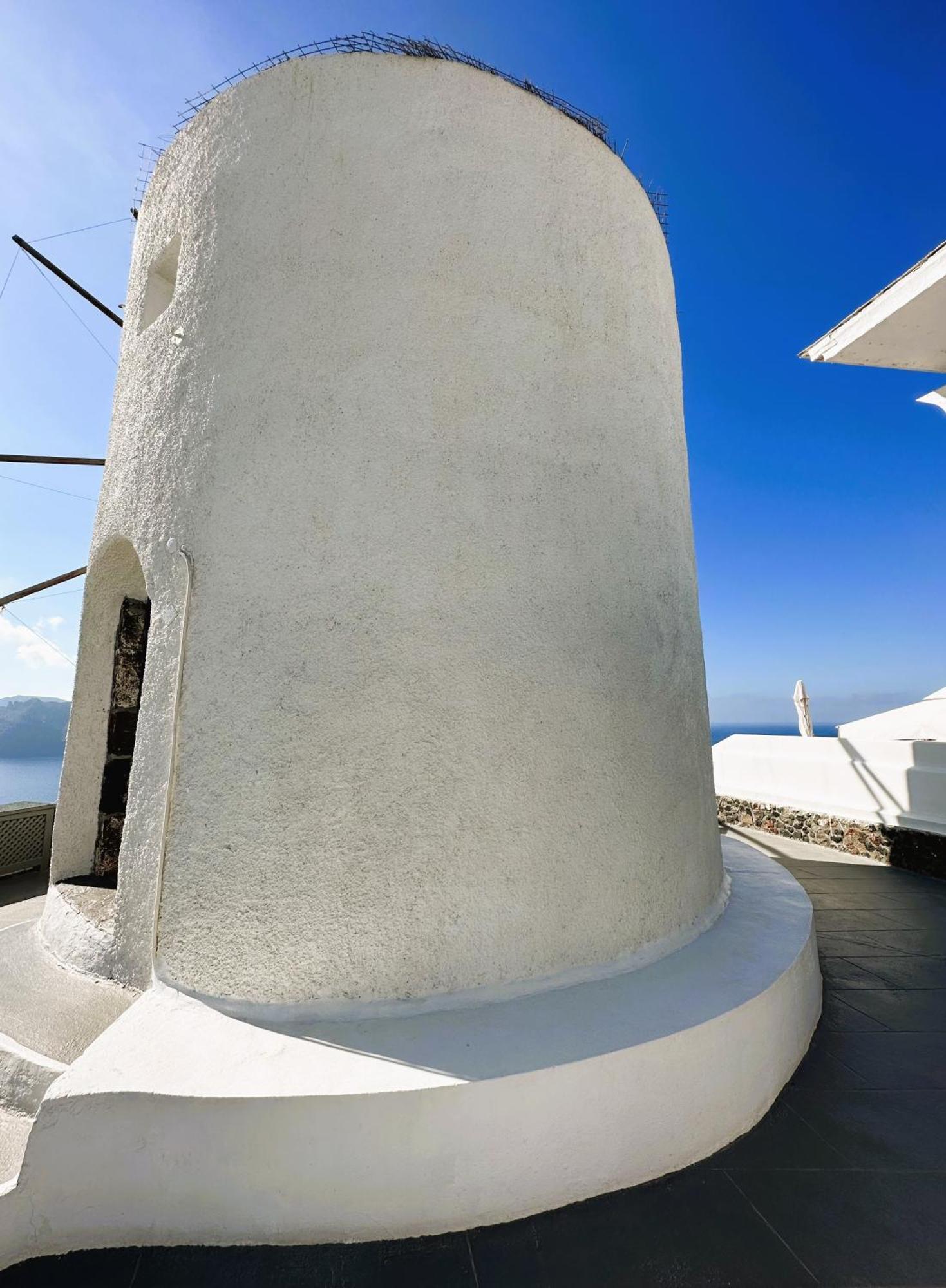 Lioyerma Windmill Villa With Outdoor Hot Tub Oía Zewnętrze zdjęcie