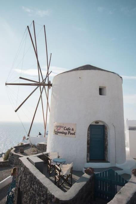 Lioyerma Windmill Villa With Outdoor Hot Tub Oía Zewnętrze zdjęcie