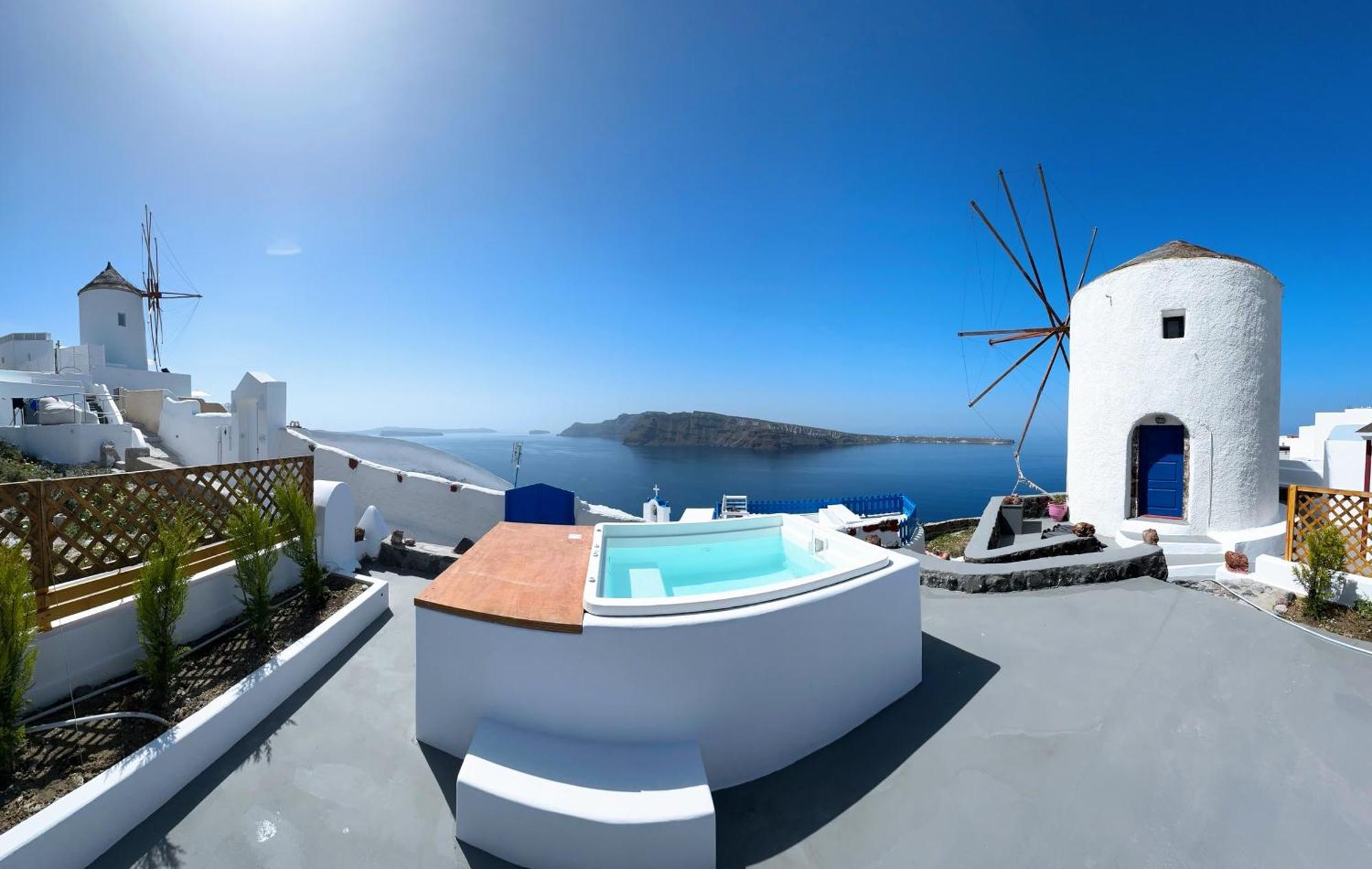 Lioyerma Windmill Villa With Outdoor Hot Tub Oía Zewnętrze zdjęcie